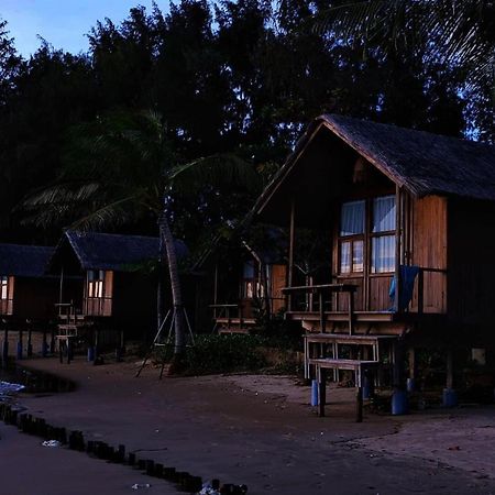 Hola Beach - Beach Club & Eco Glamping Resort เก้ก่า ภายนอก รูปภาพ