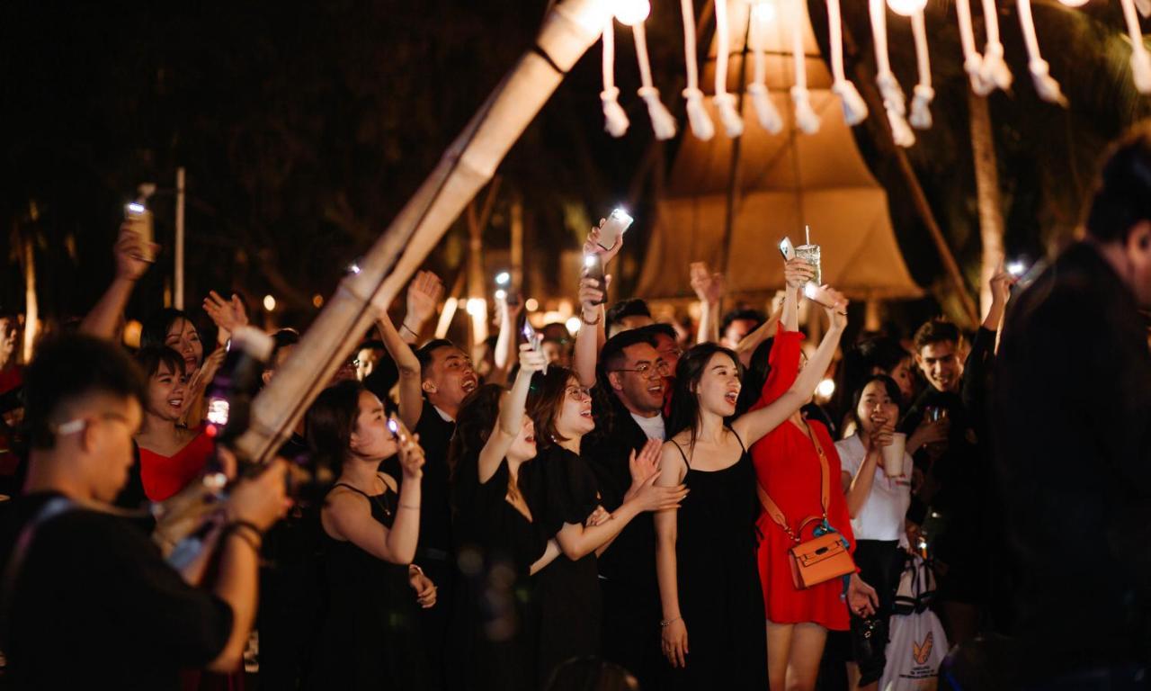 Hola Beach - Beach Club & Eco Glamping Resort เก้ก่า ภายนอก รูปภาพ