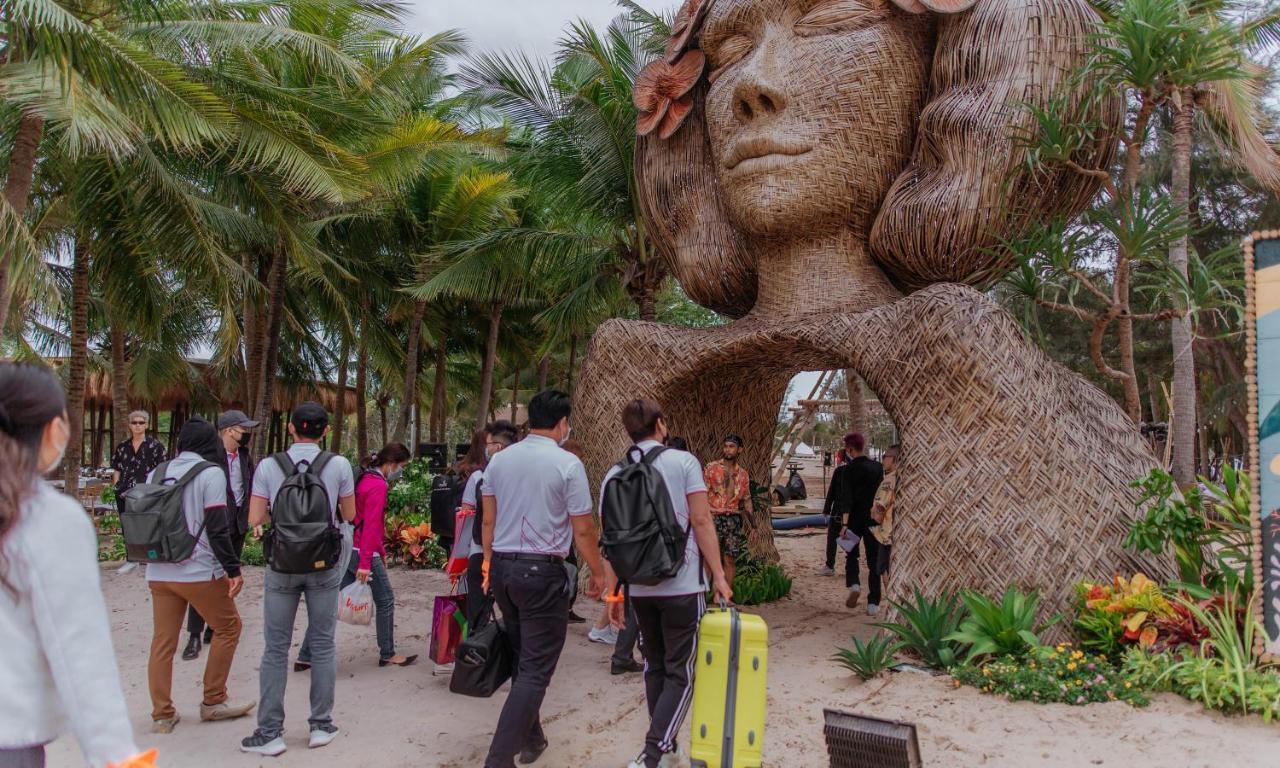 Hola Beach - Beach Club & Eco Glamping Resort เก้ก่า ภายนอก รูปภาพ