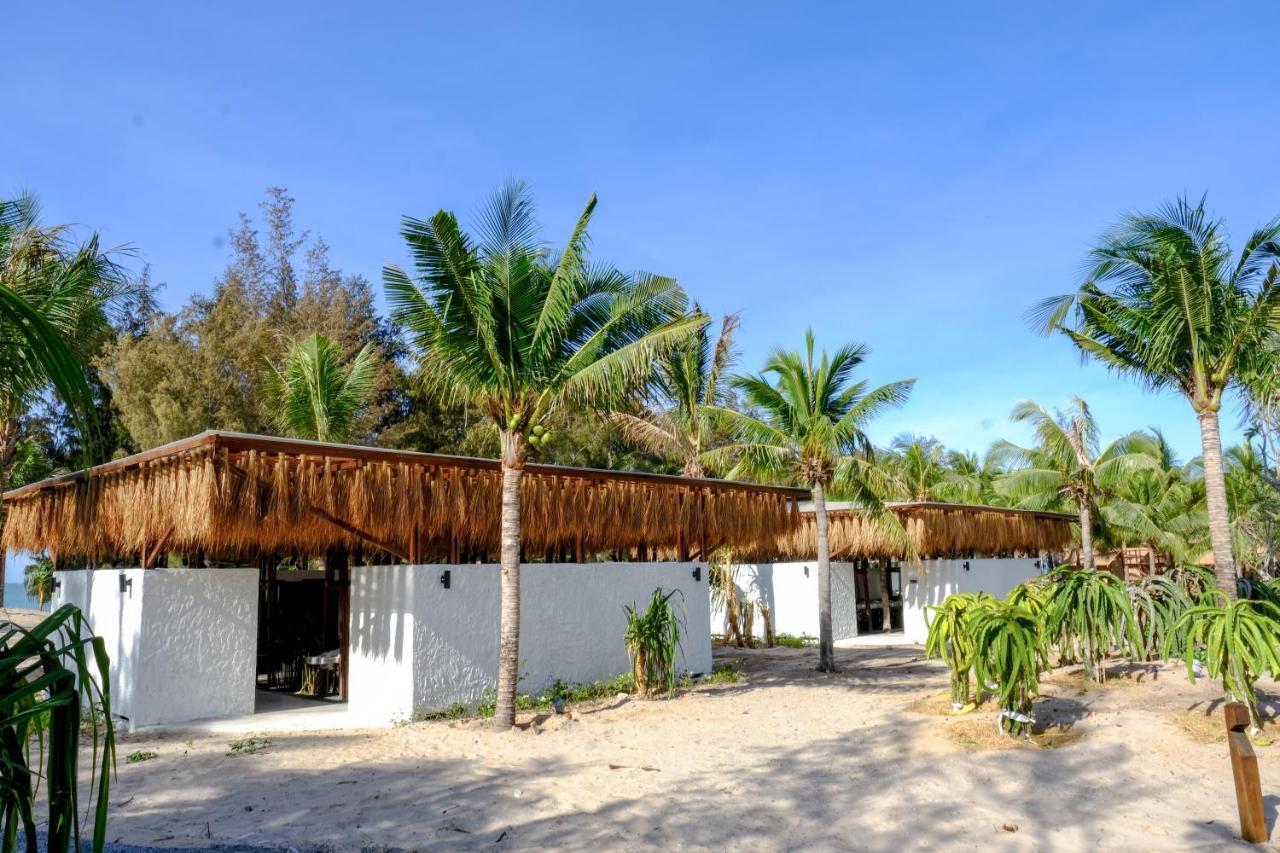 Hola Beach - Beach Club & Eco Glamping Resort เก้ก่า ภายนอก รูปภาพ