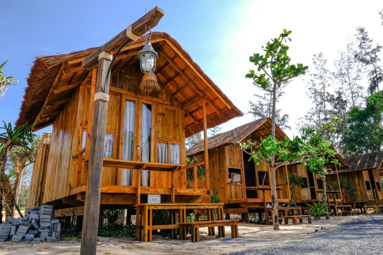 Hola Beach - Beach Club & Eco Glamping Resort เก้ก่า ภายนอก รูปภาพ