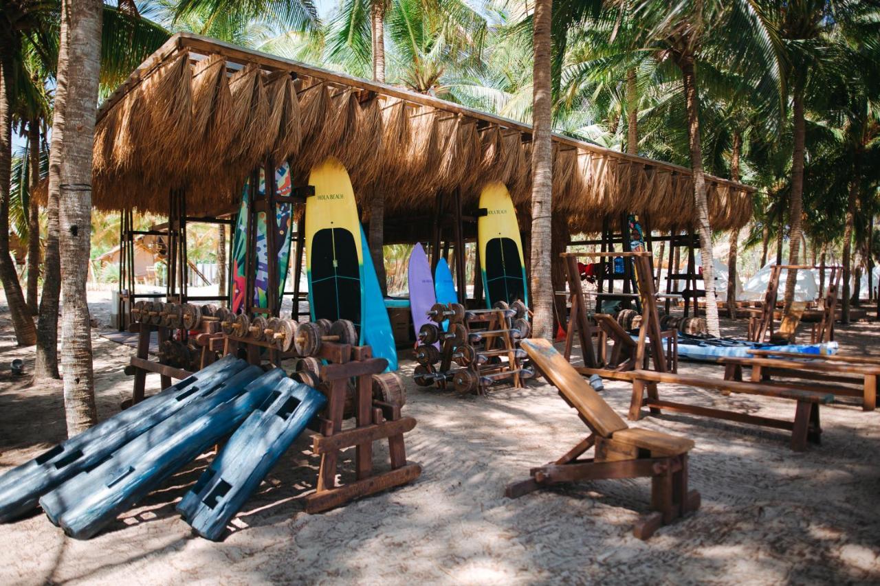 Hola Beach - Beach Club & Eco Glamping Resort เก้ก่า ภายนอก รูปภาพ