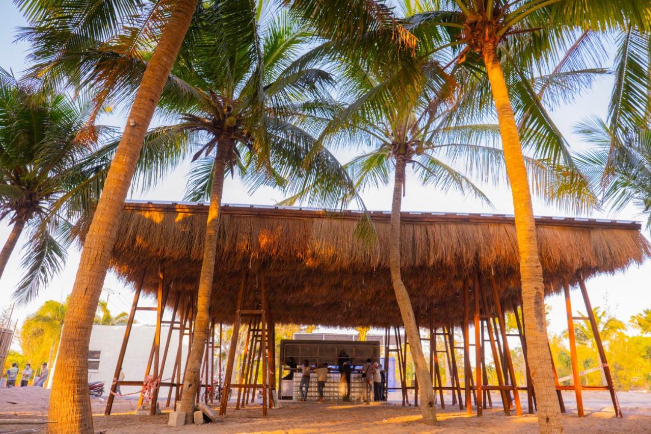 Hola Beach - Beach Club & Eco Glamping Resort เก้ก่า ภายนอก รูปภาพ