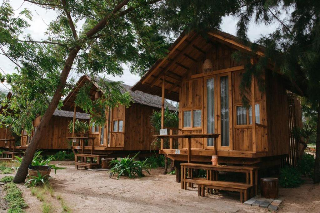 Hola Beach - Beach Club & Eco Glamping Resort เก้ก่า ภายนอก รูปภาพ